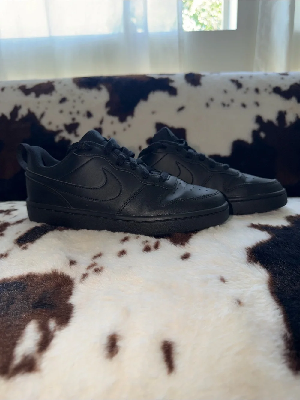 NIKE - ALL BLACK